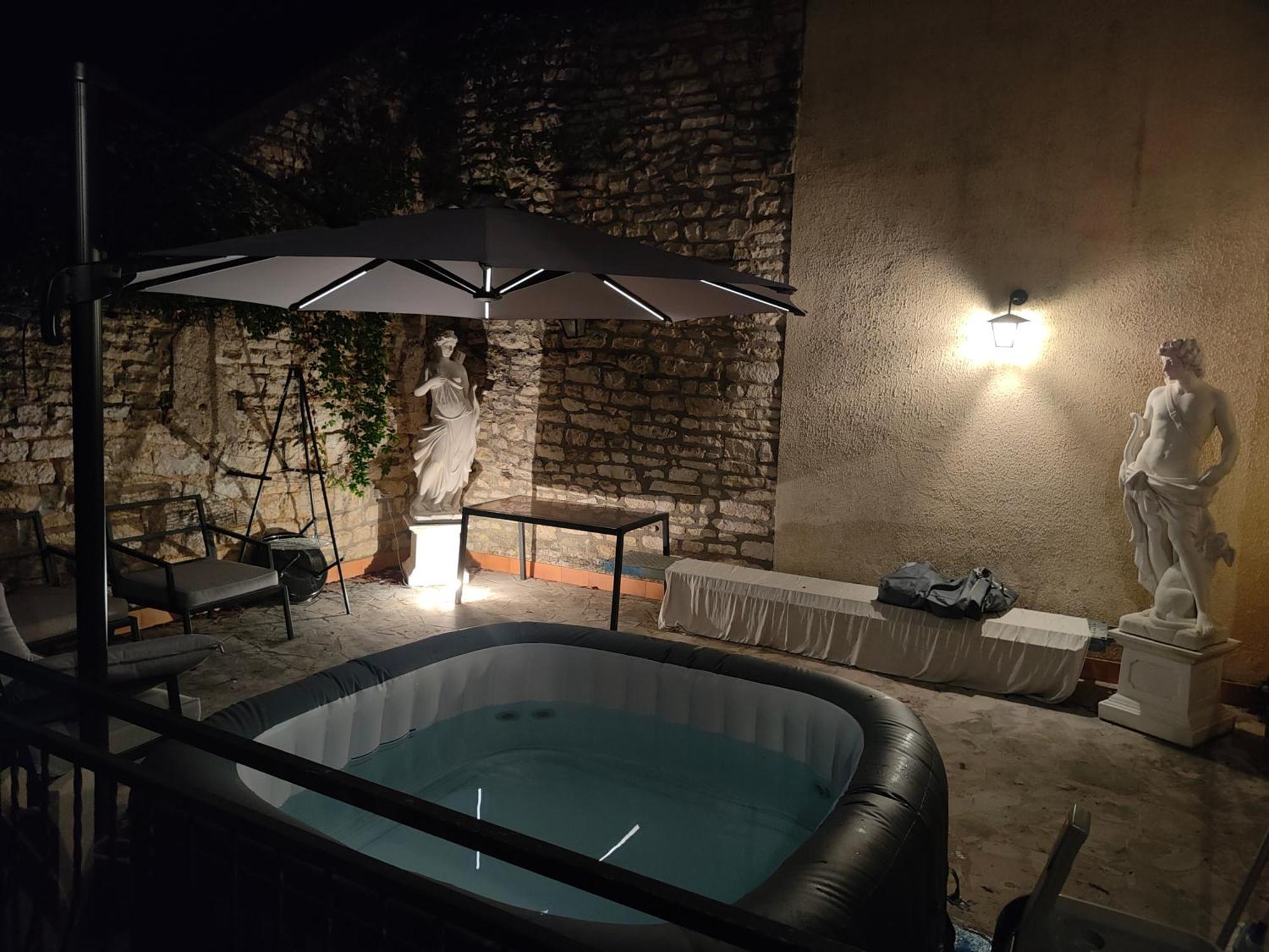 לינה וארוחת בוקר טונר La Taniere Des Tanneries מראה חיצוני תמונה