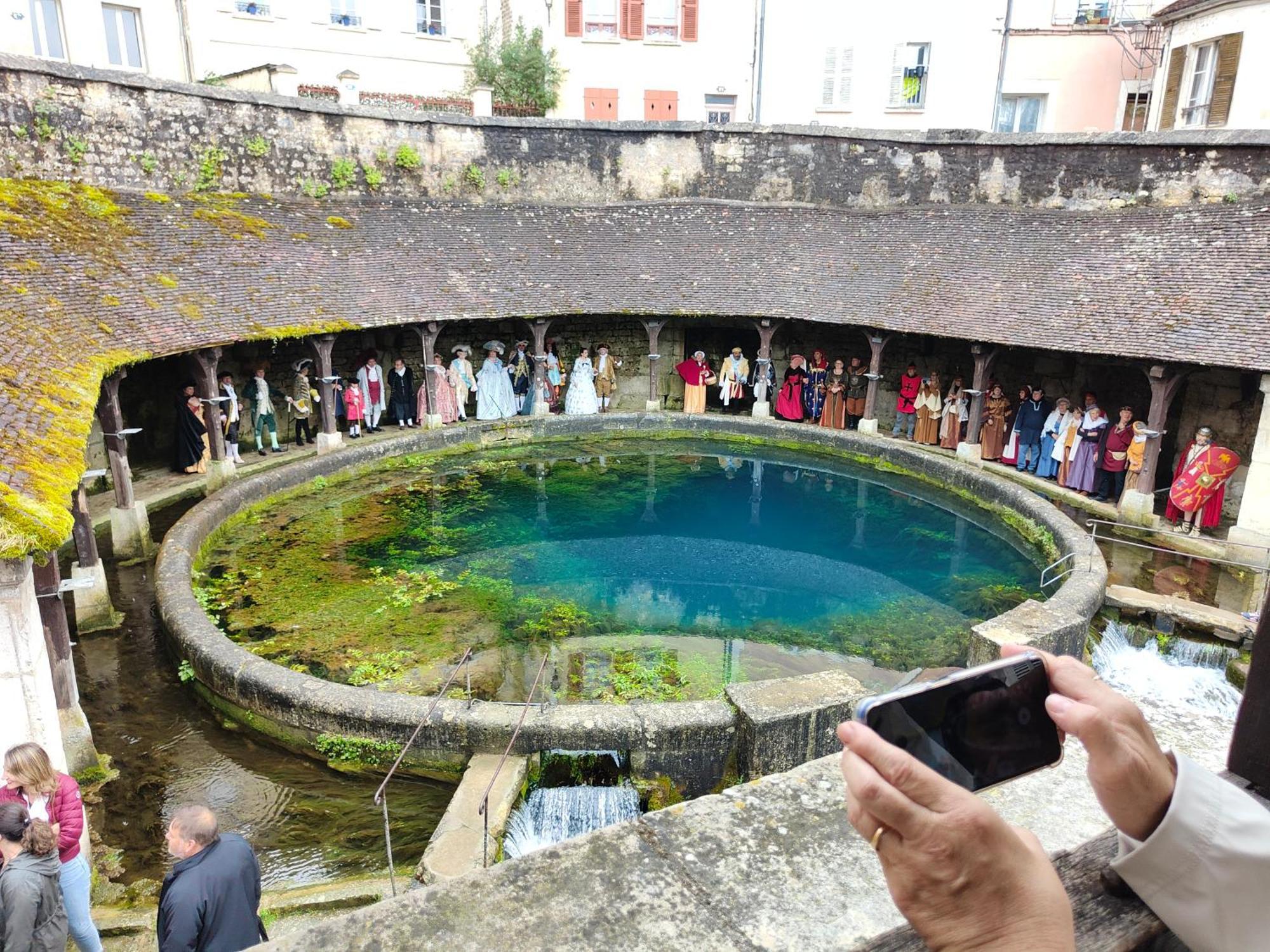 לינה וארוחת בוקר טונר La Taniere Des Tanneries מראה חיצוני תמונה